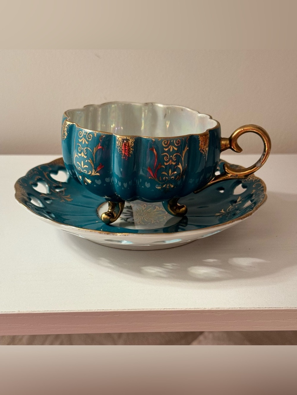 VINTAGE JAPAN FOOTED TEA CUP SAUCER EMERALD GREEN & OPAL LUSTER GOLD SCROLL